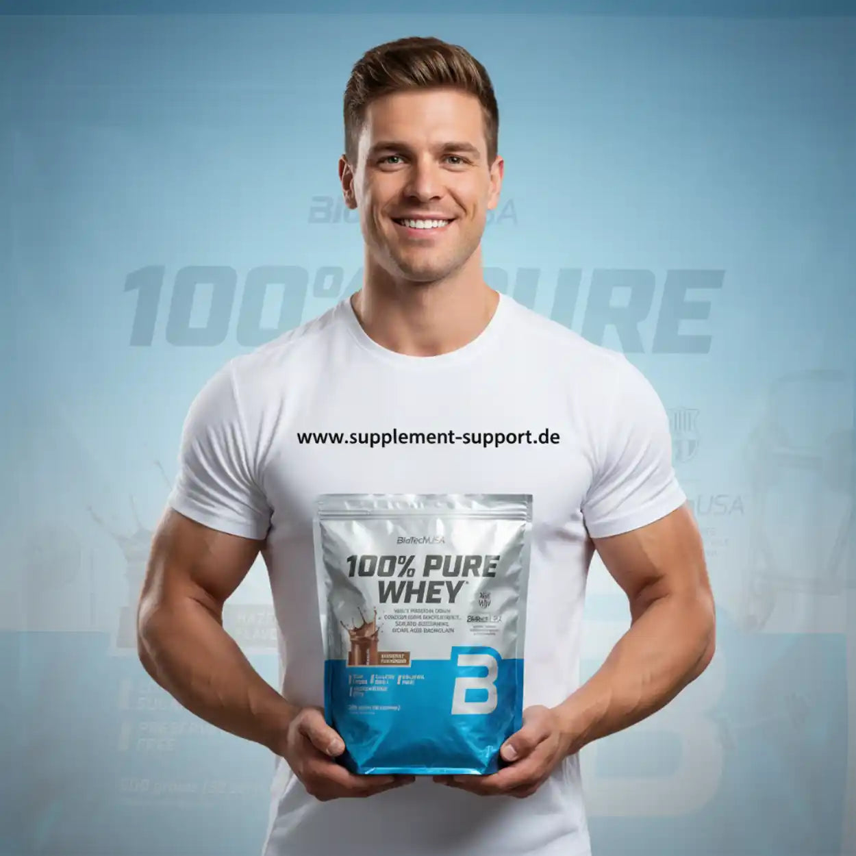 Muskulöser Mann mit 100% Pure Whey Protein von BioTechUSA – ideal für Sportler und Fitness-Enthusiasten