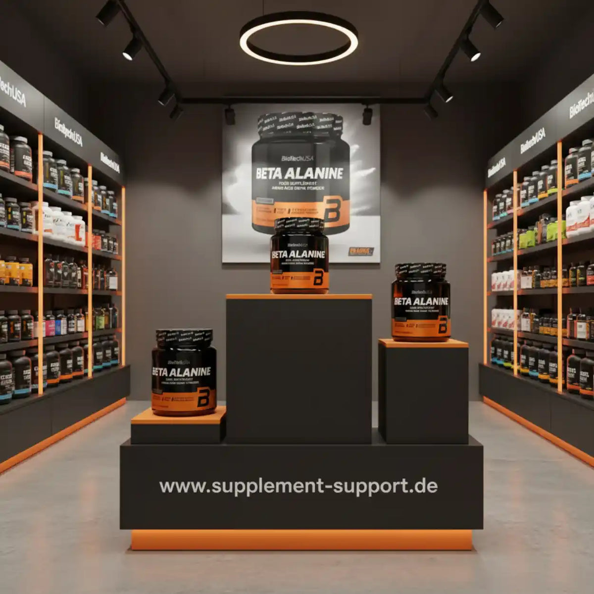 Präsentation von Beta Alanin Nahrungsergänzungsmitteln in einem modernen Supplement-Shop.