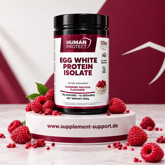 Human Protect Egg White Protein Isolate, Geschmack Himbeere-Pavlova, 500g Dose mit frischen Himbeeren.
