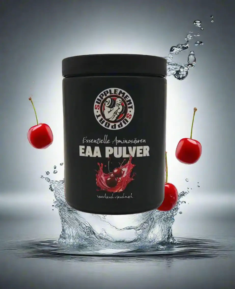 EAA Pulver mit Kirschgeschmack – essentielle Aminosäuren für Sportler, umgeben von Kirschen und Wasser-Splash