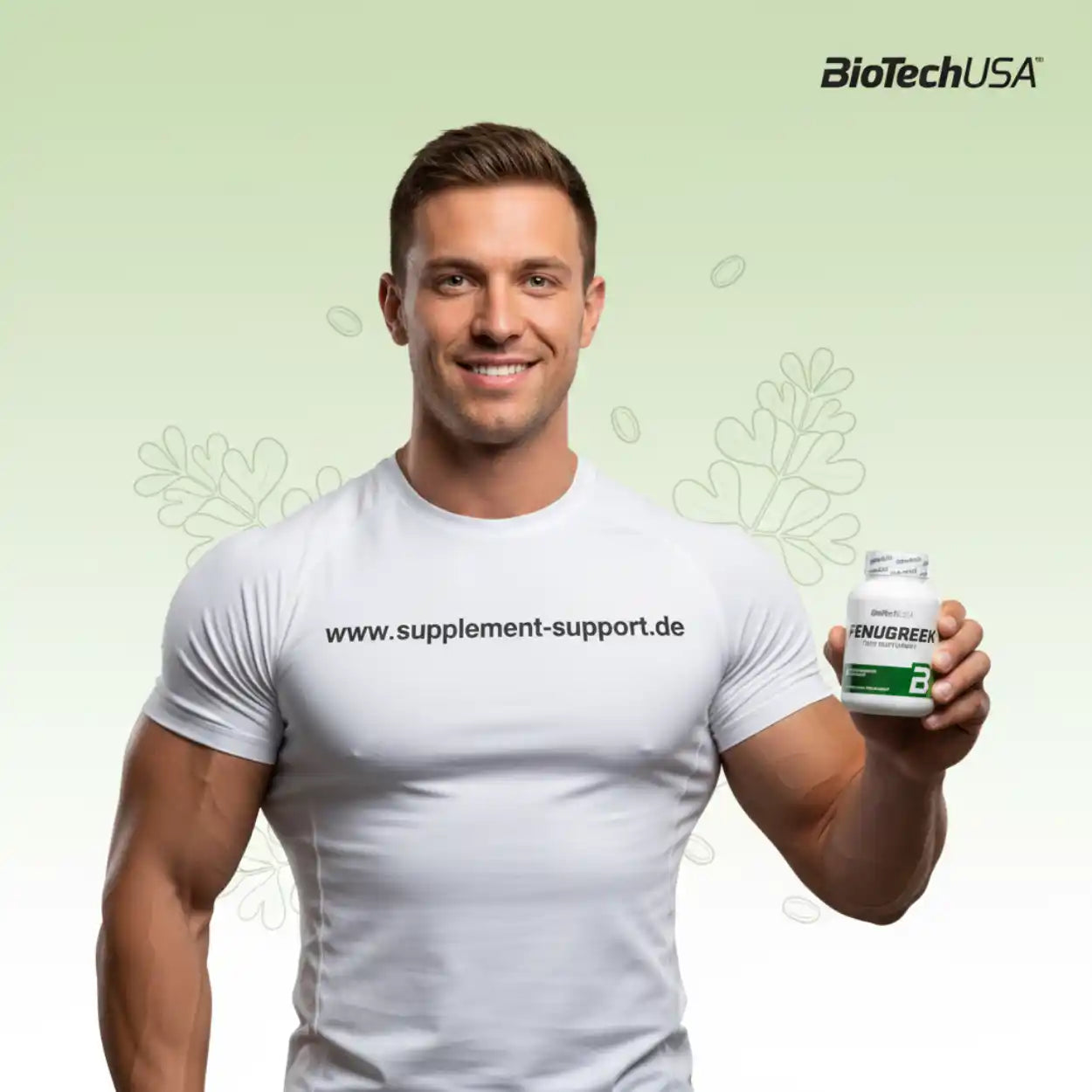 Muskulöser Mann hält BioTechUSA Fenugreek Nahrungsergänzungsmittel, Fitness, Sportnahrung