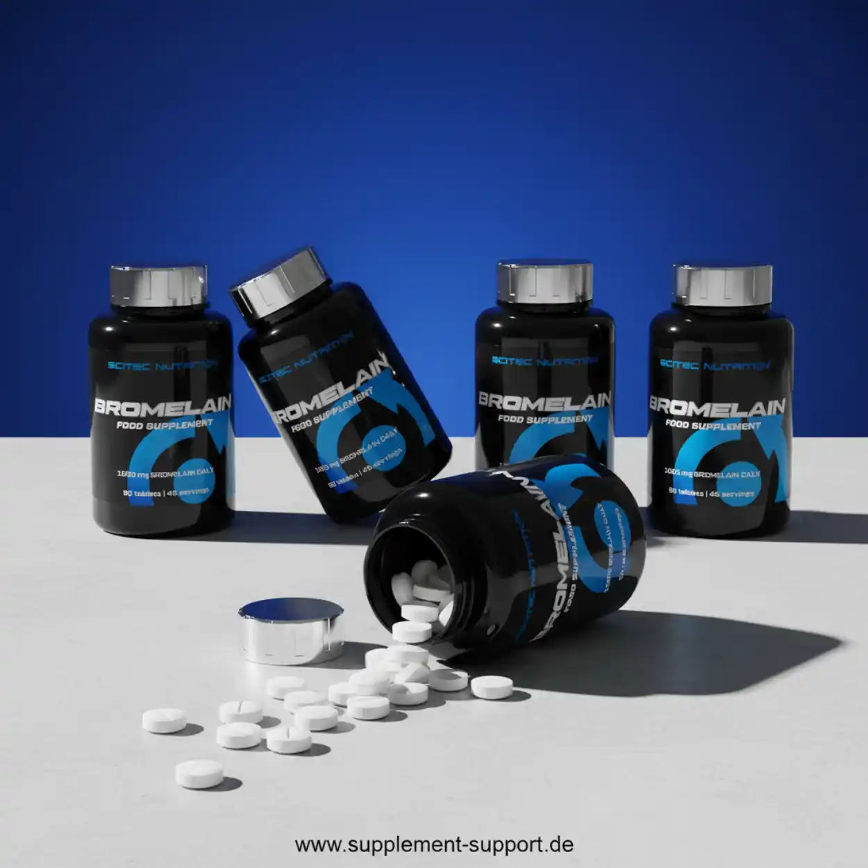 Bromelain Nahrungsergänzungsmittel von Scitec Nutrition, schwarze Dosen mit Tabletten, Supplement Support