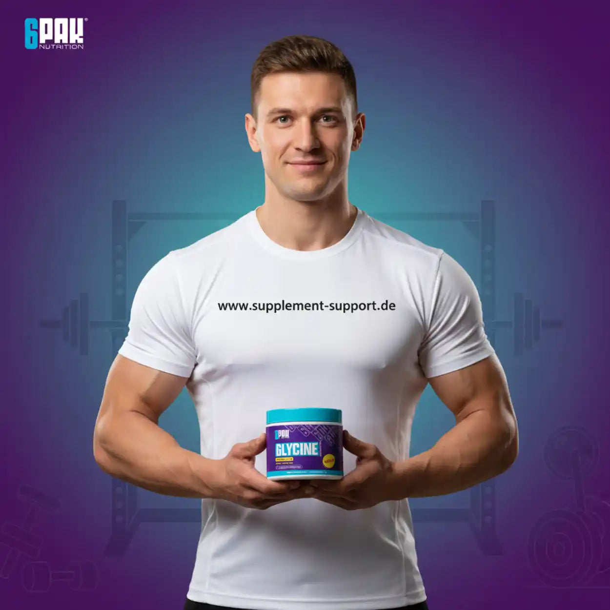 Muskulöser Mann hält Glycin Nahrungsergänzungsmittel von 6PAK Nutrition vor Fitnesshintergrund