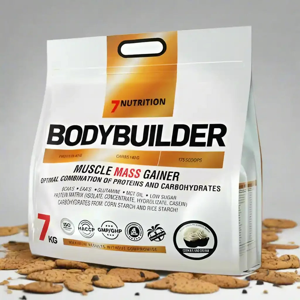 7Nutrition Bodybuilder Mass Gainer 7000g Beutel mit Cookies auf weißem Hintergrund