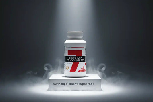 Curcumin C3 Complex 60 Kapseln Nahrungsergänzungsmittel auf Podest, Spotlight, rauchiger Hintergrund