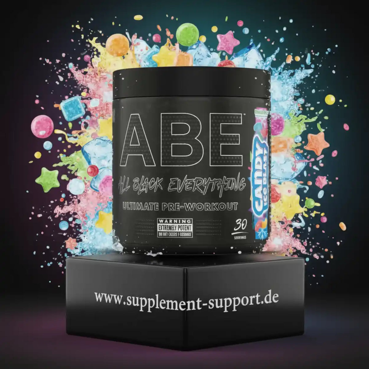 ABE Ultimate Pre-Workout Booster in Candy Ice Blast Geschmacksrichtung vor buntem Hintergrund