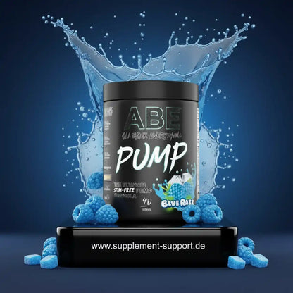 ABE Pump stim-free Booster in Blue Razz Geschmack mit Heidelbeeren und Wasserspritzern