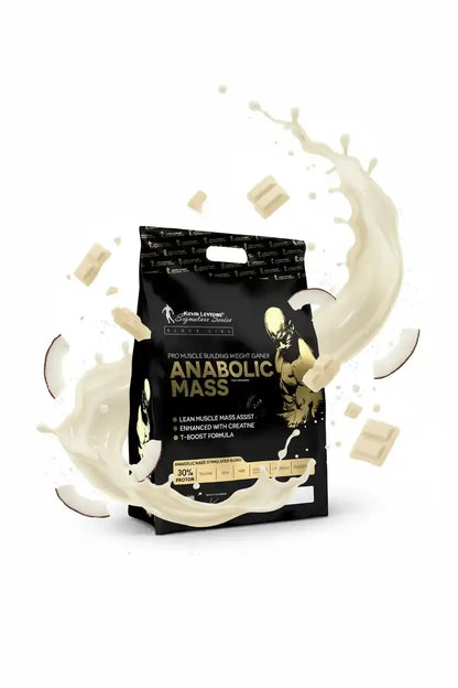 Anabolic Mass Gainer 7kg Beutel mit Milch und weißen Schokoladenstücken auf weißem Hintergrund