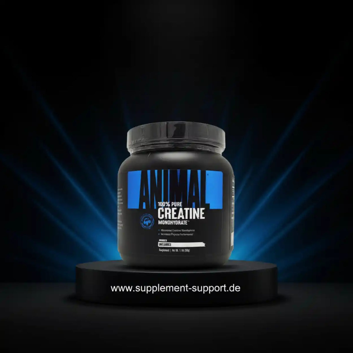 Animal 100% Pure Creatine Monohydrat Supplement-Dose auf schwarzem Podest