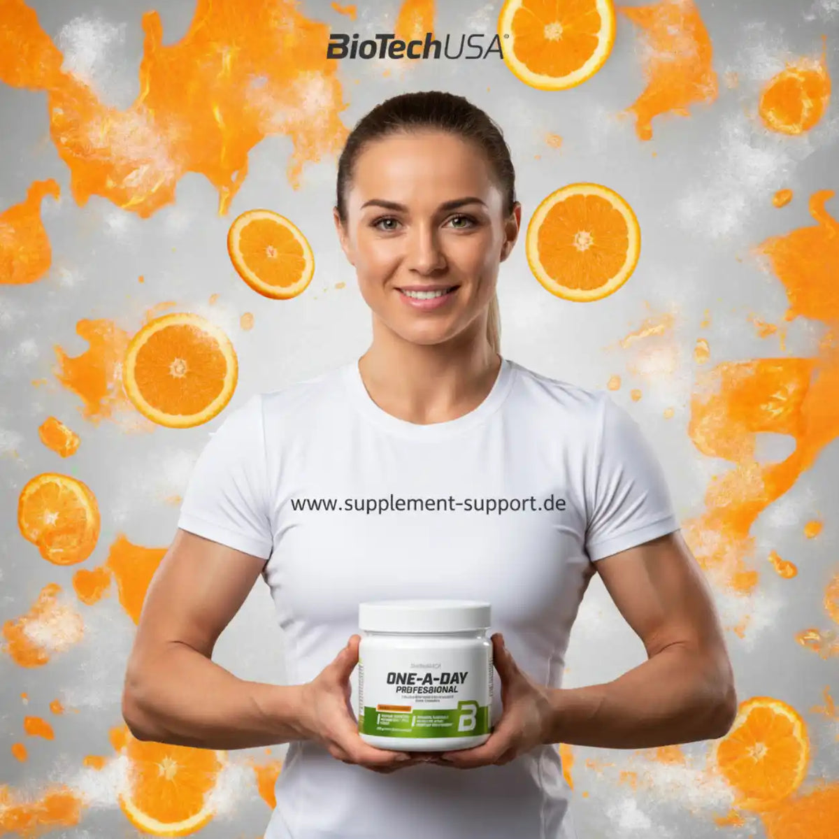 Frau hält eine Dose BioTechUSA One-A-Day Professional Vitaminpräparat vor orangem Hintergrund.