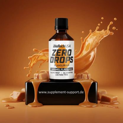 BioTechUSA Zero Drops Karamell Aroma für Getränke vor flüssigem Karamell-Hintergrund