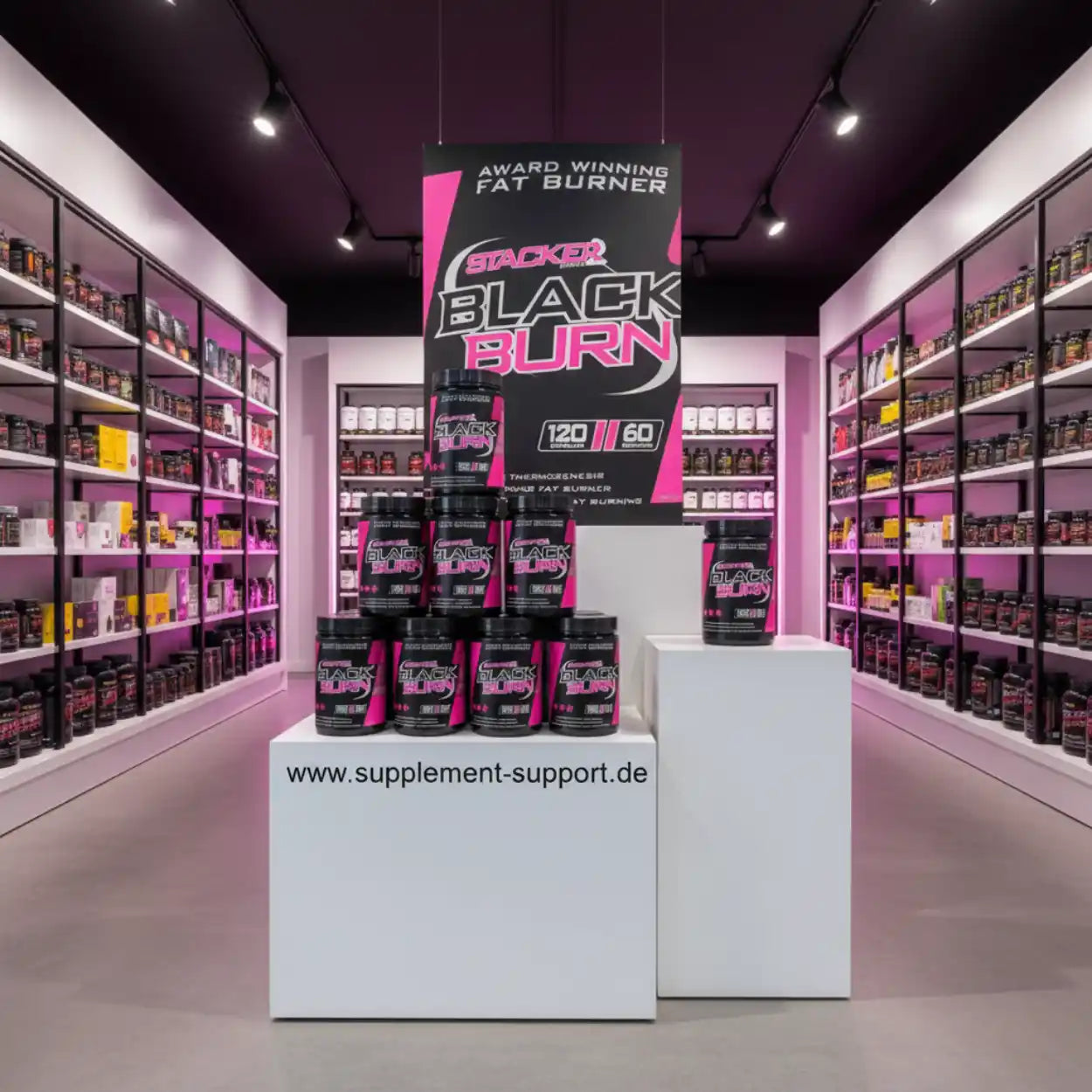 Stacker Black Burn Fat Burner in Supplement Store mit pinker Beleuchtung und Regalen voller Nahrungsergänzungsmittel