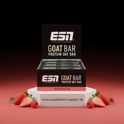 ESN Goat Bar Protein Oat Bar Beeren Geschmack mit frischen Erdbeeren und Himbeeren