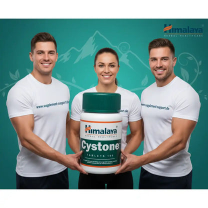 Drei sportliche Personen halten eine Packung Himalaya Cystone Tabletten.