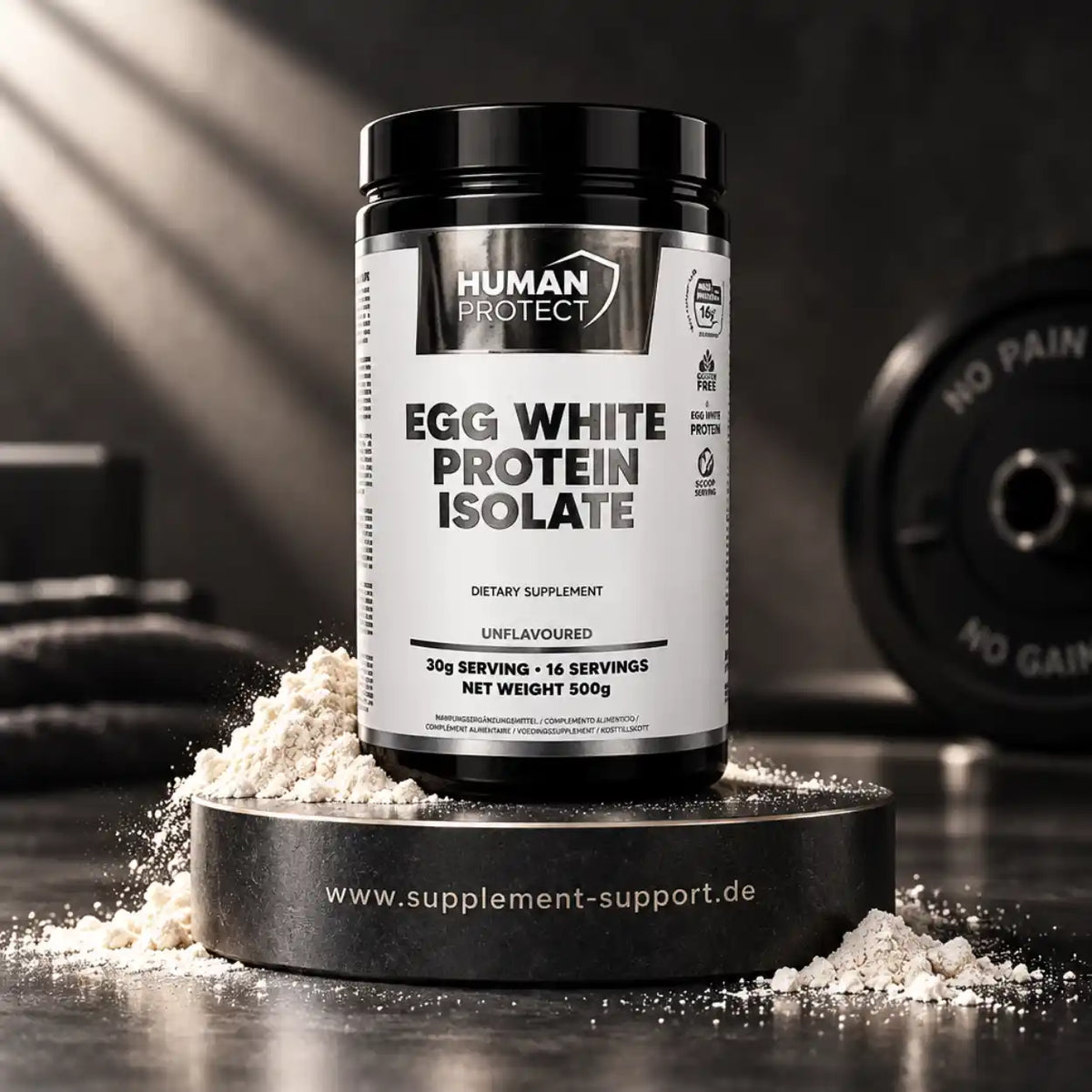 Human Protect Egg White Protein Isolate 500g Dose mit Proteinpulver auf einem Podest