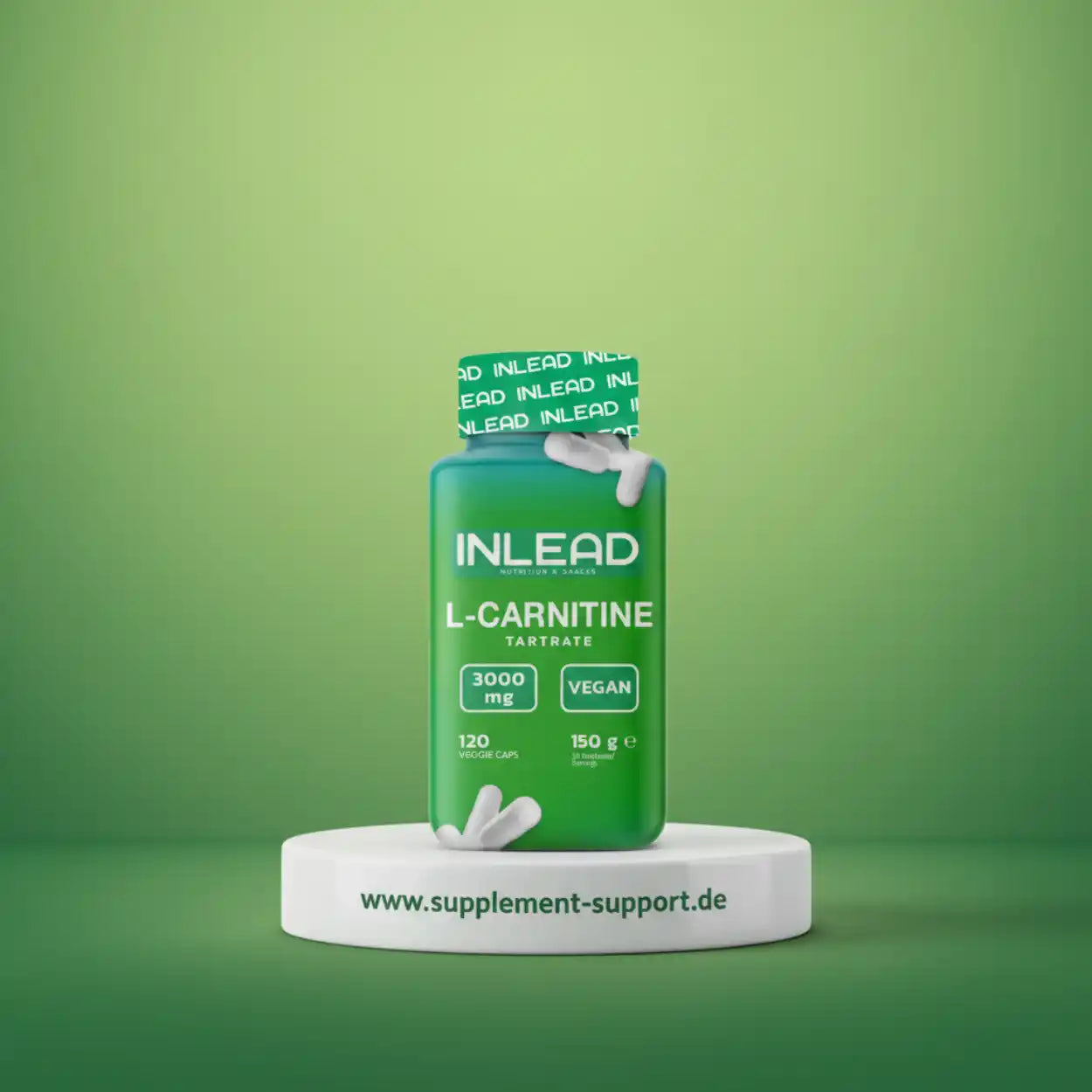 Grüne Dose L-Carnitin Kapseln, vegan, 3000 mg, 120 Stück, auf Podest vor grünem Hintergrund