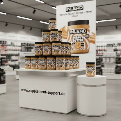 INLEAD Erdnussbutter im Fitnessshop auf Ausstellungstisch, vegane Sportnahrung