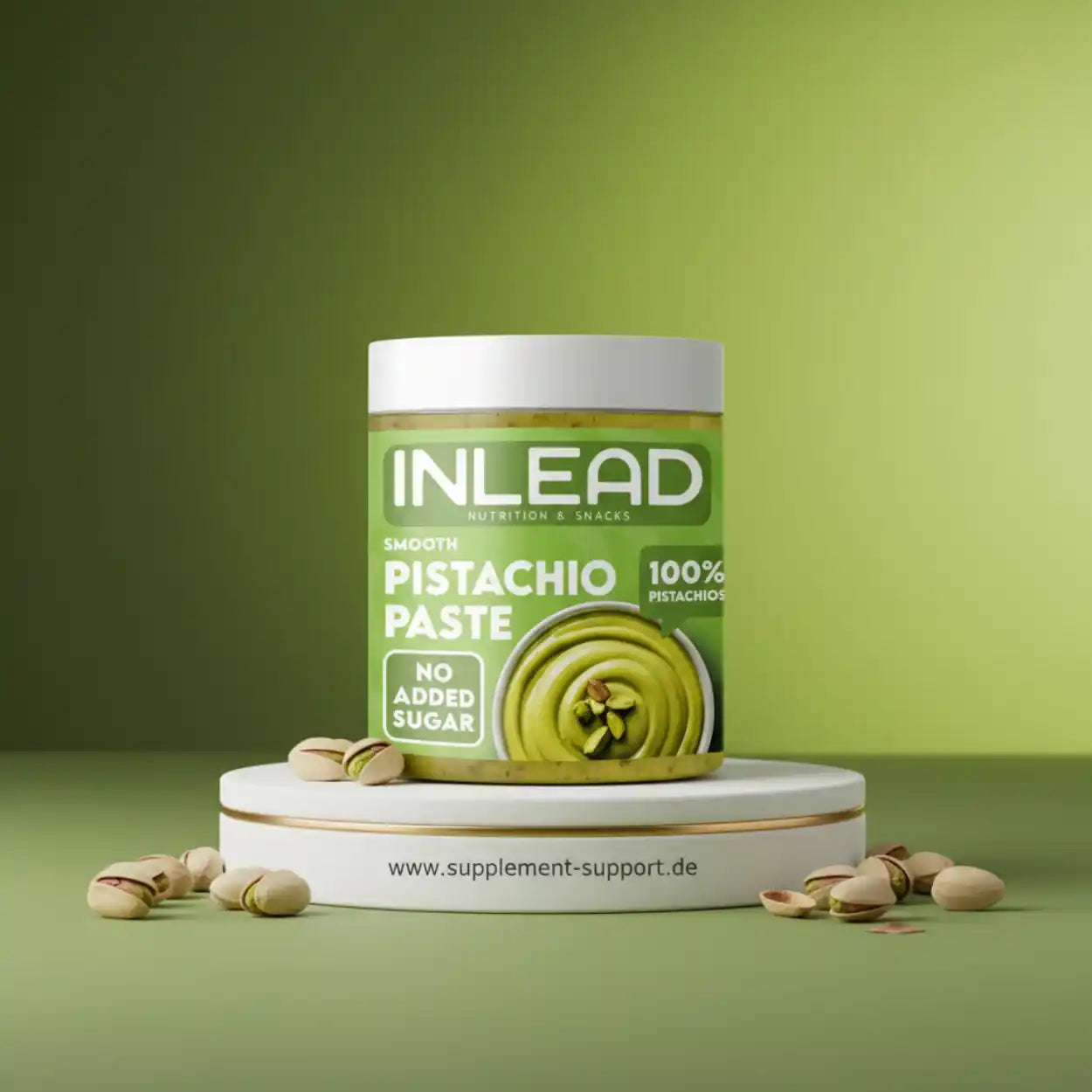 Pistazienpaste Glas ohne Zuckerzusatz, 100% Pistazien, vor grünem Hintergrund mit Pistazien
