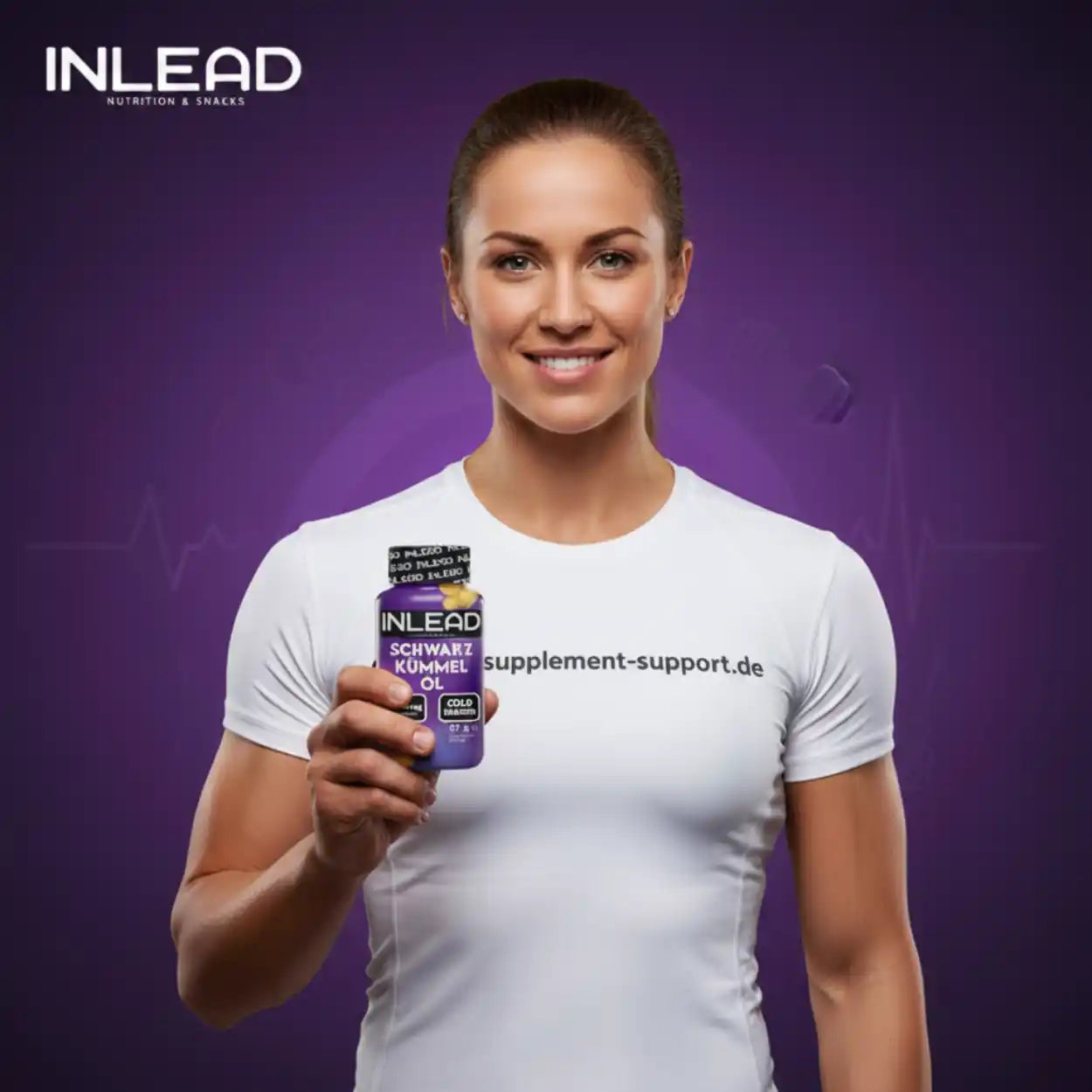 Frau hält INLEAD Schwarzkümmelöl, Nahrungsergänzungsmittel für Gesundheit und Fitness