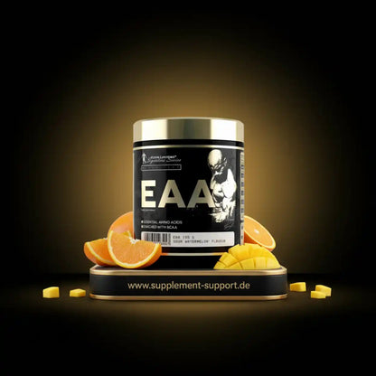 EAA Aminosäuren Pulver mit Wassermelone-Geschmack, umgeben von Orangen und Mango, ideal für Sportler und Fitness