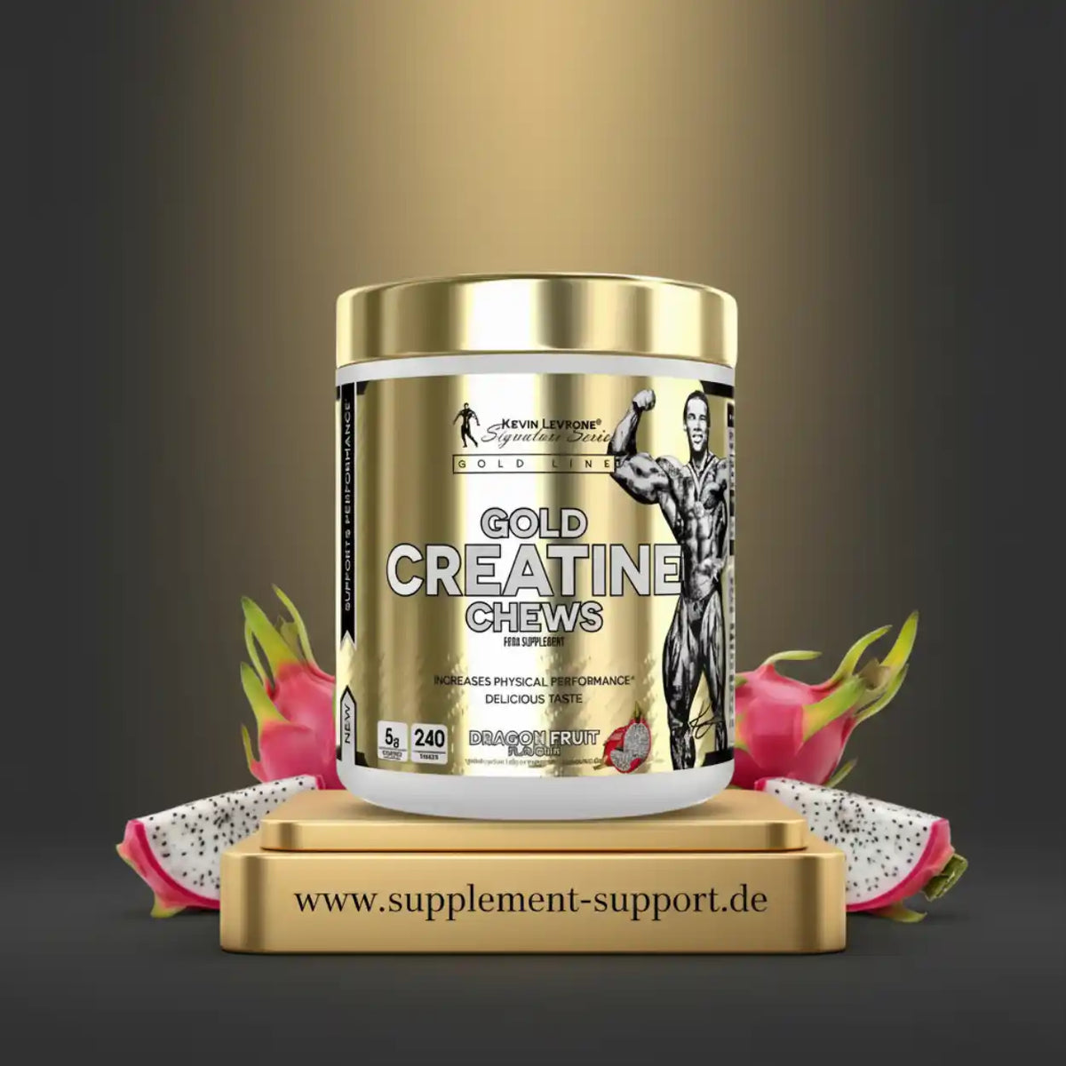 Kevin Levpone Gold Creatine Chews Drachenfrucht-Geschmack auf goldenem Podest