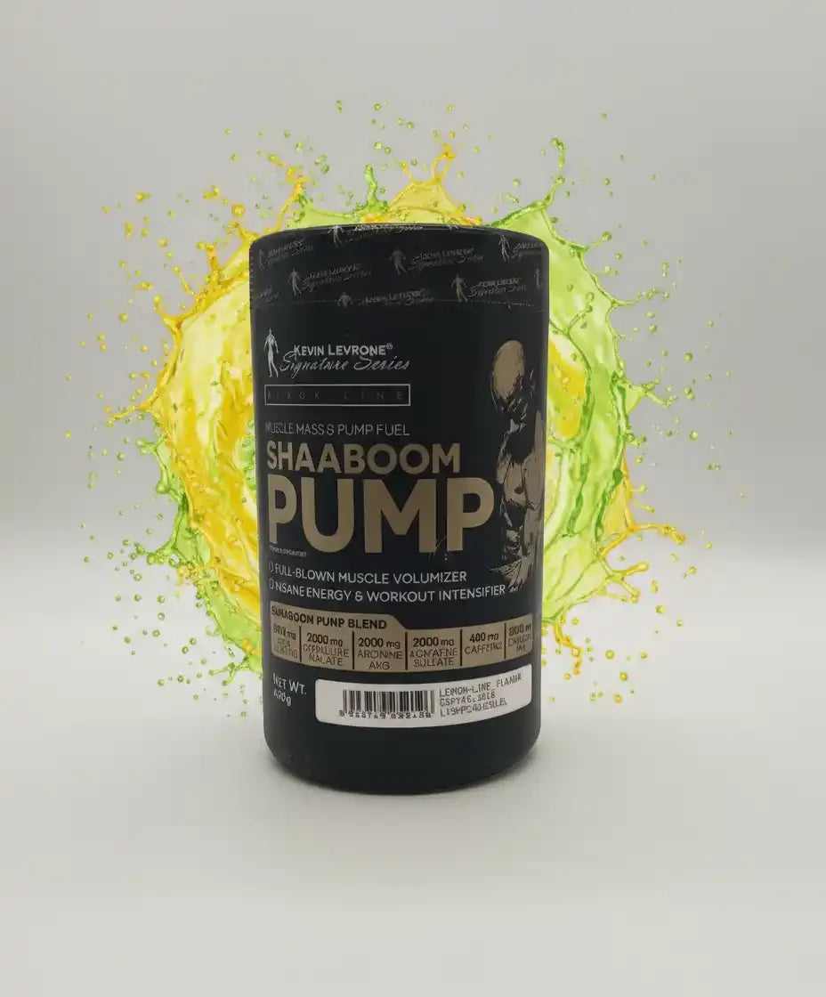 Shaaboom Pump Booster 450g Zitrone-Limette Supplement von Kevin Levrone vor Spritzer Hintergrund