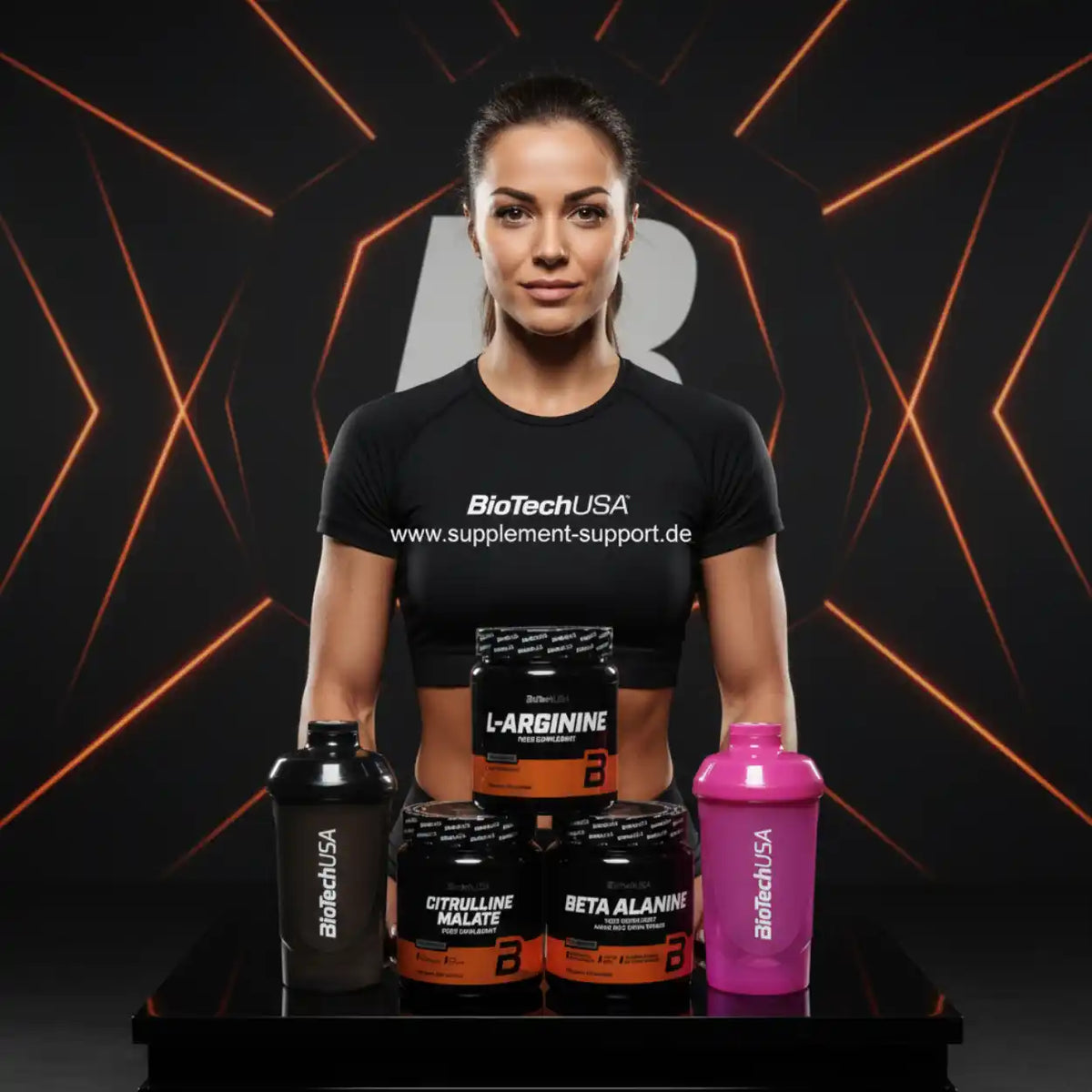 Sportlerin mit BioTechUSA Nahrungsergänzungsmitteln wie L-Arginin und Beta-Alanin.