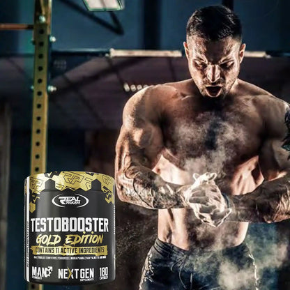 Muskulöser Mann im Fitnessstudio mit Testobooster Gold Edition Nahrungsergänzungsmittel