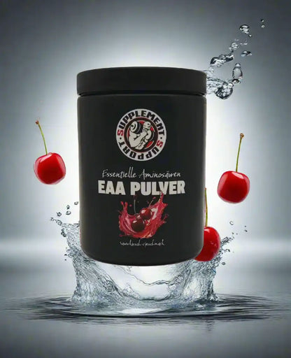 EAA Pulver mit Kirschgeschmack – essentielle Aminosäuren für Sportler, umgeben von Kirschen und Wasser-Splash