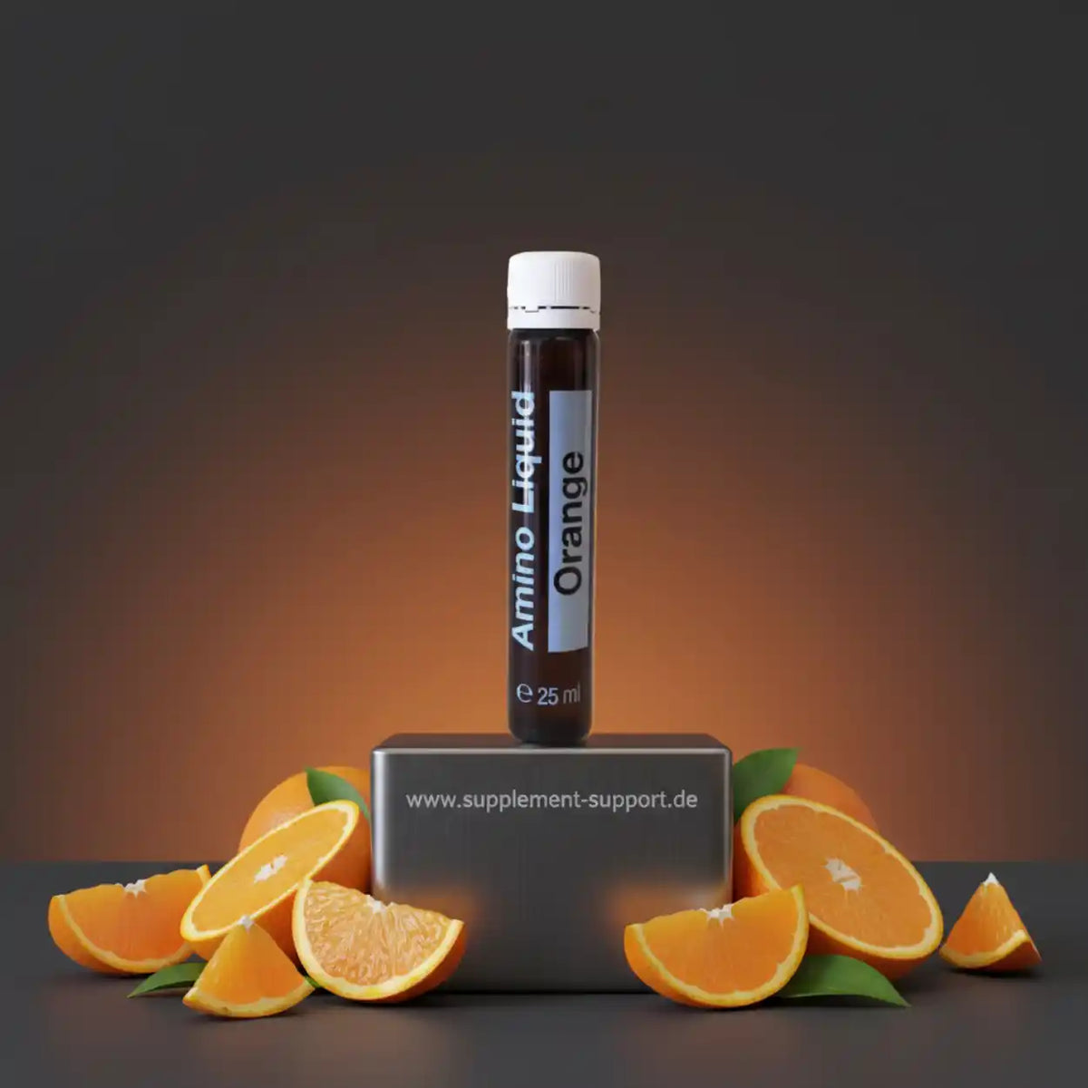 Amino Liquid Orange 25 ml mit frischen Orangenscheiben, ideal für Sportnahrung und Vitamine