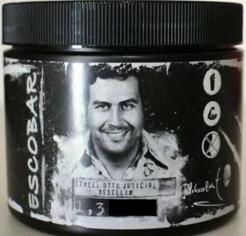 Schwarze Dose Pablo Escobar Hardcore US Pre-Workout Booster mit Porträtetikett und Schriftzug.
