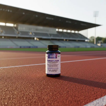 Turkesterone Kapseln für Muskelaufbau auf Laufbahn im Stadion – Sportnahrung & Booster